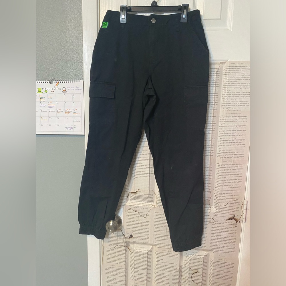 Empyre baggy cargos size S
